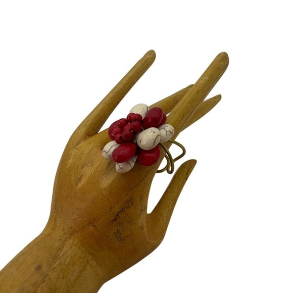 VTG Artisan Handmade Chunky Ring Red White Beaded Flower 3D Adjustable - Picture 2 of 8